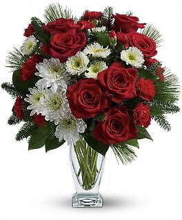 Teleflora&#039;s Winter Kisses Bouquet